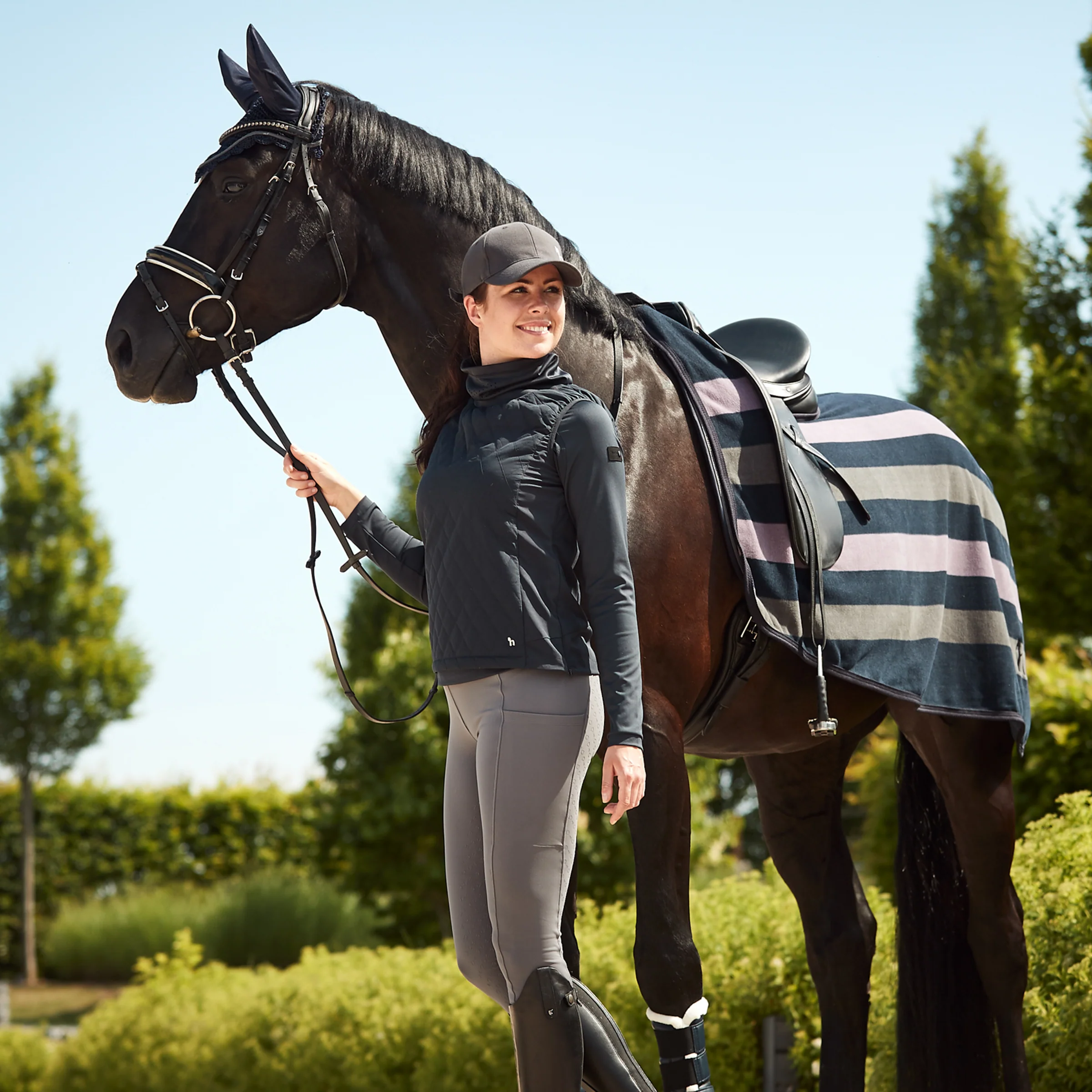 Horze Ladies’ Riley Hybrid Riding Vest - Image 4